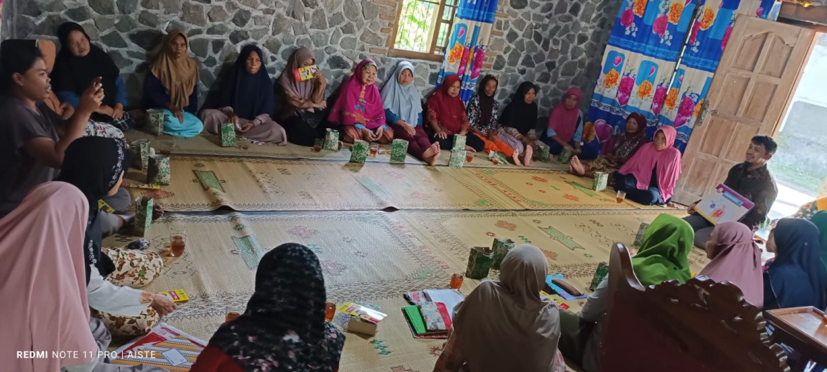 Kumpulan ibu-ibu rt 01 rw 18 balong dan penyuluhan tbc dari puskwsmas ngemplak 1