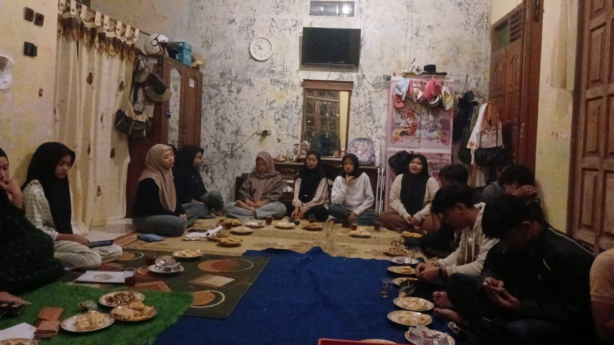 Kumpulan pemuda pemudi tegal jaten balong