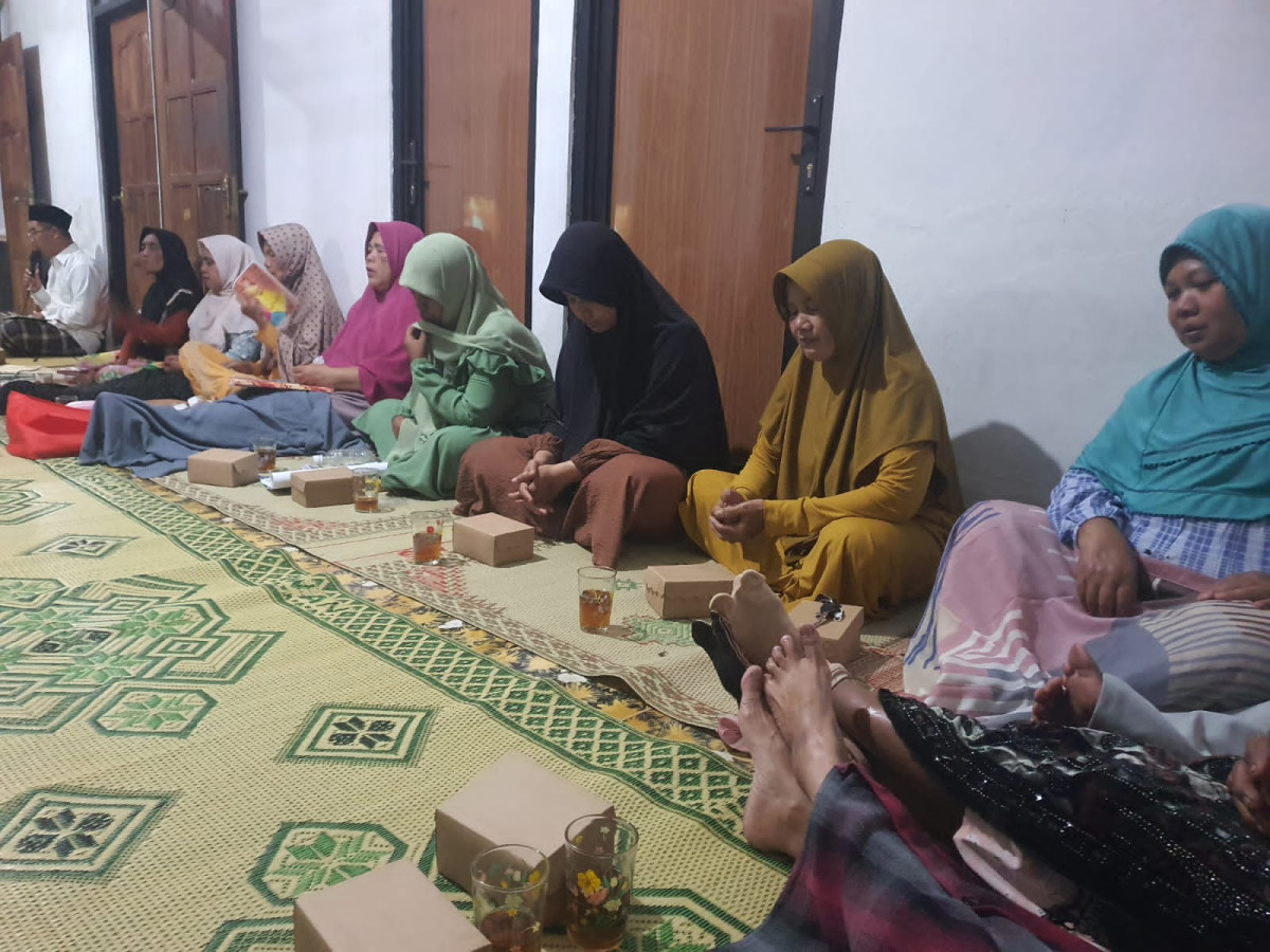 Yasinan Rutin ibu2 Sorasan