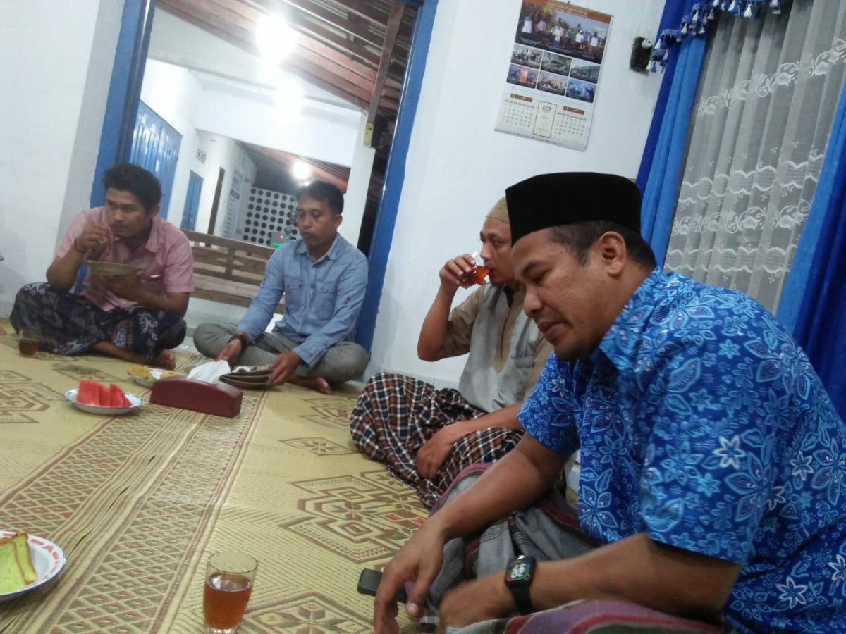 Aurotan Rutin bapak2 di Sorasan