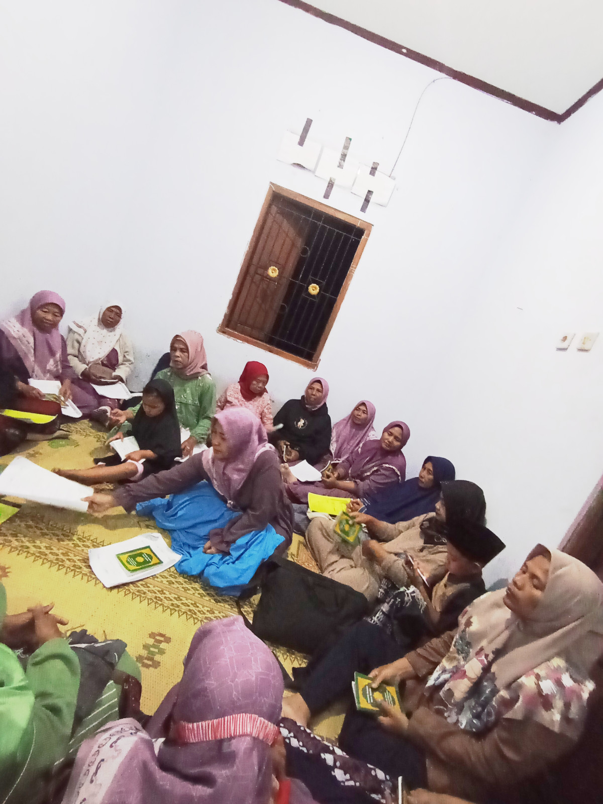 Yasinan ibu2 dusun koroulon kidul