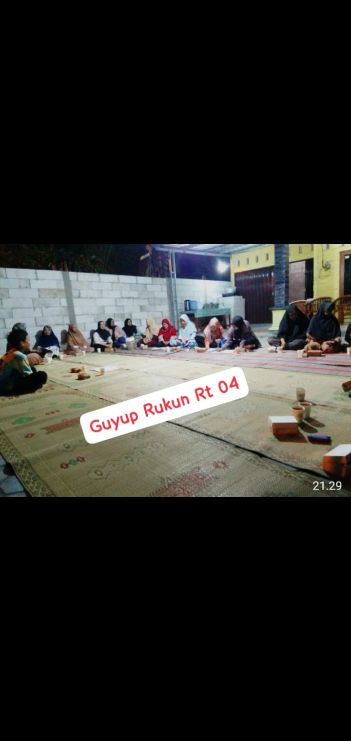 Rutinan mlm minggu wage rt 04 cokrogaten