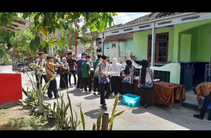 Perpisahan KKN dgn warga Kragilan