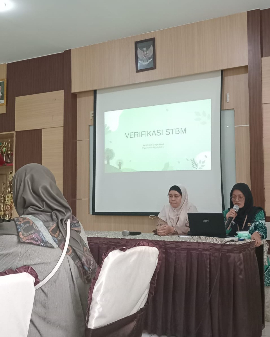 Kader Padukuhan Kalibulus mengikuti pertemuan kader