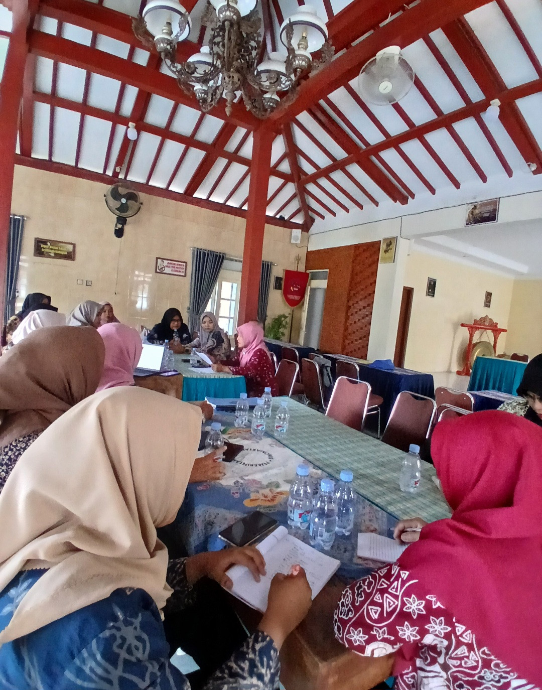 Kader Padukuhan Kalibulus mengikuti pertemuan