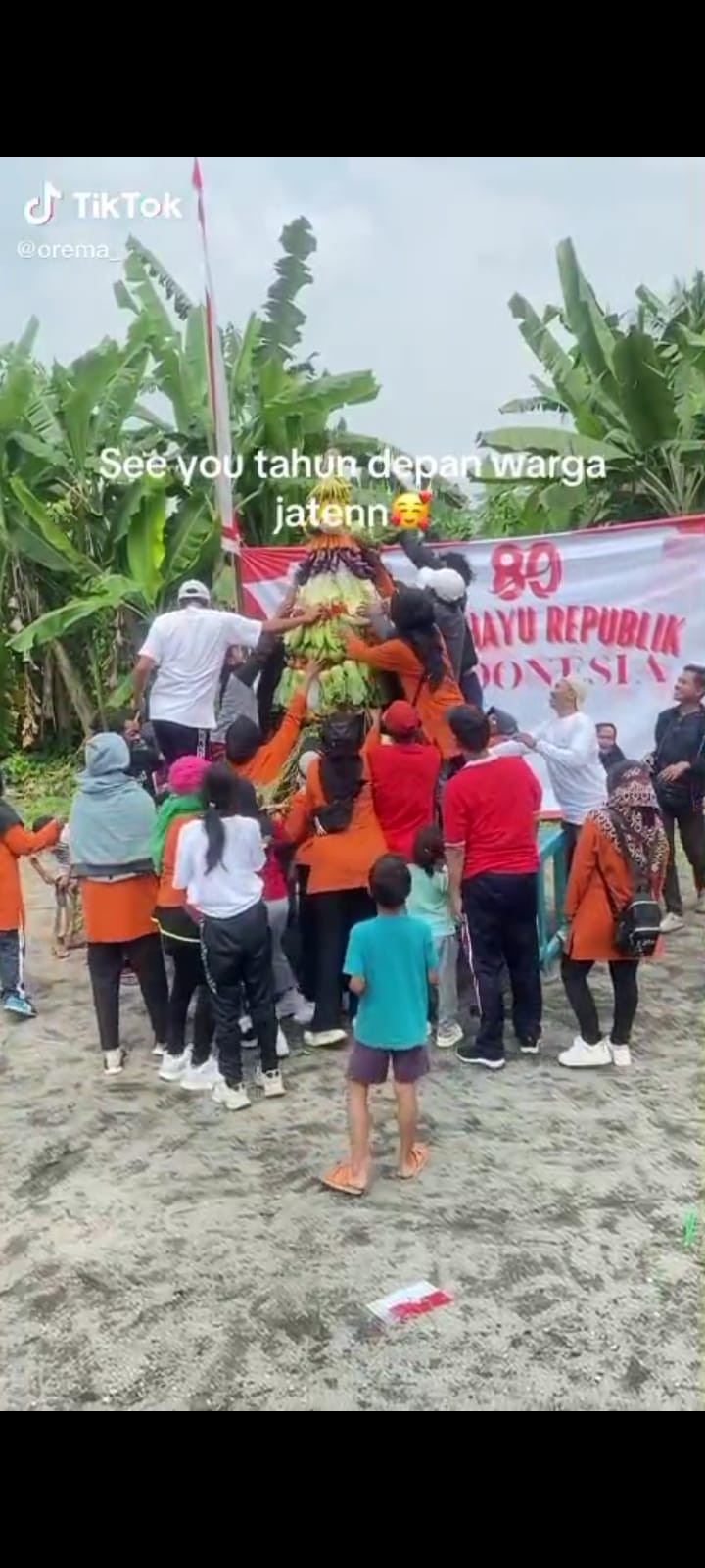 Pawai  menyambut Kemerdekaan
