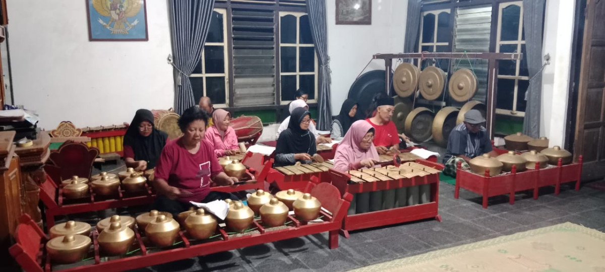 Latihan nggamel tegal balong