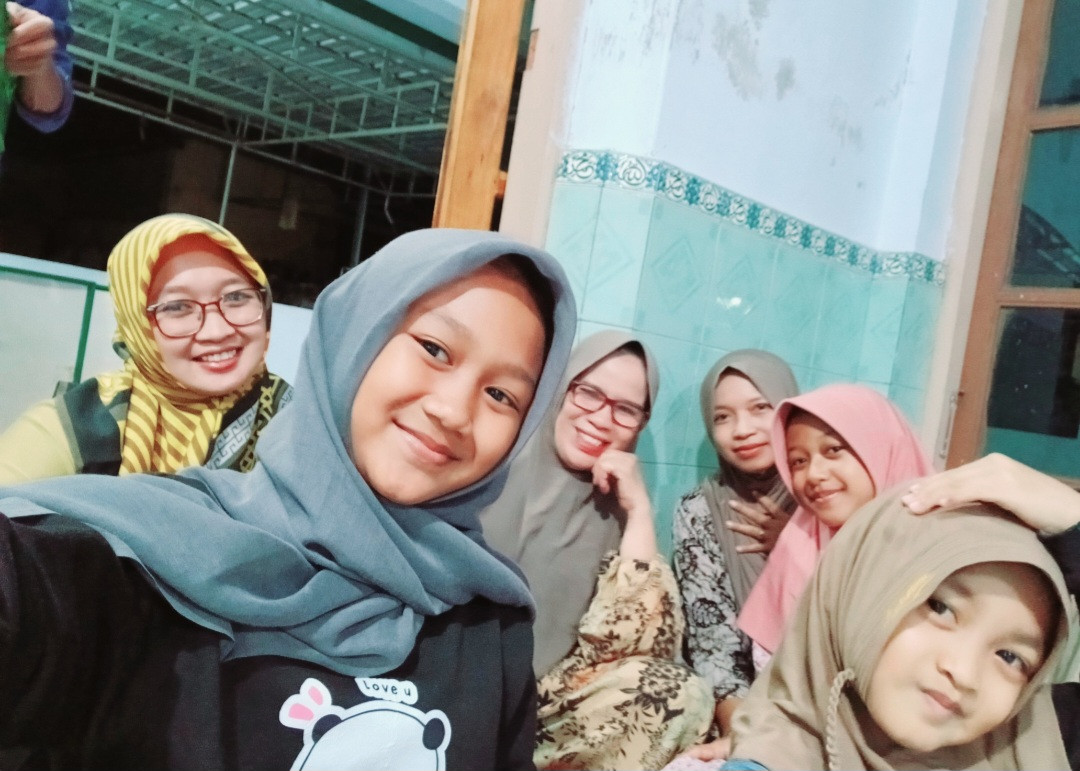 Yasinan rutin malam jum'at Padukuhan Kalibulus