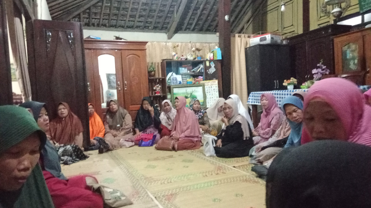 Yasinan ibu2 cokrogaten