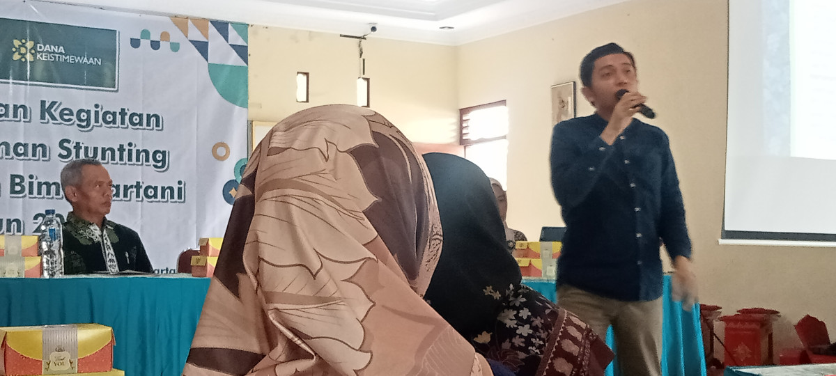 Kader Kragilan mengikuti pembinaan penguatan penanganan stunting