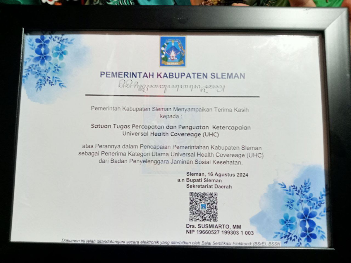 Piagam penghargaan oleh pemerintah daerah