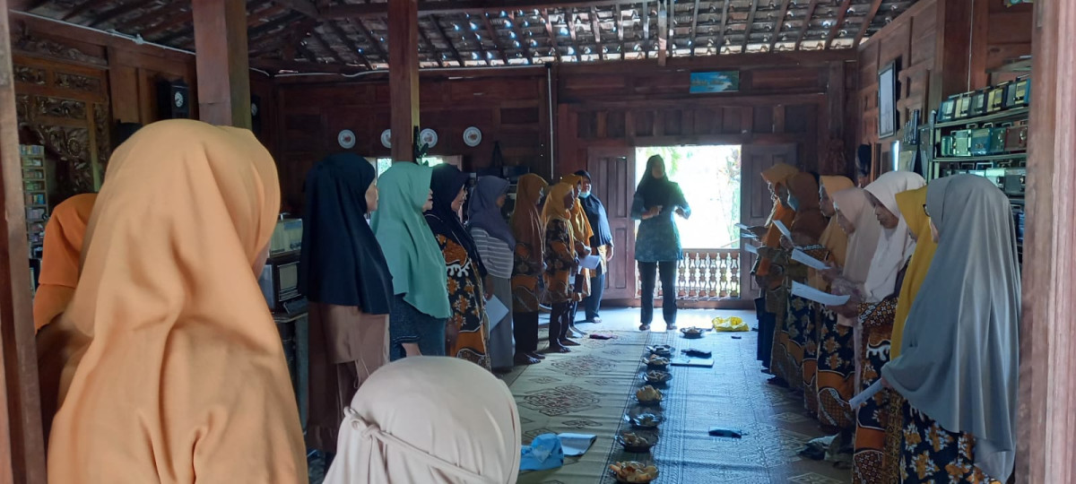 Pertemuan Rutin PKK Dusun Kwadungan