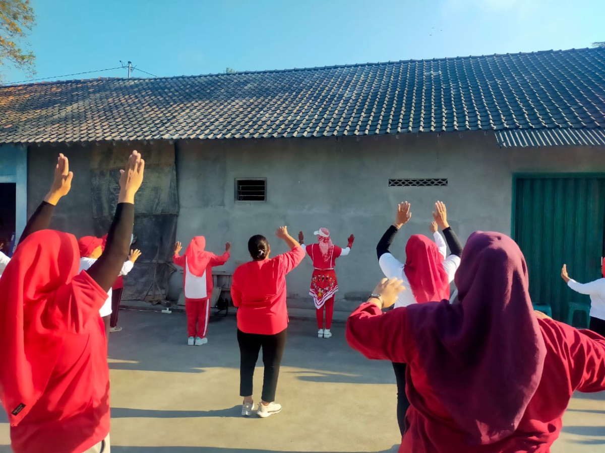 Senam warga klancingan memperingati hari kemerdekaan