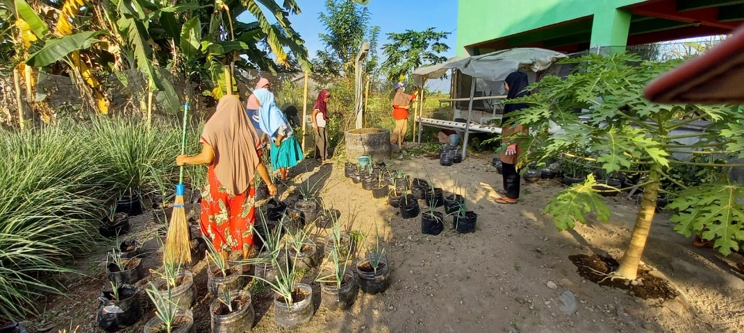 Kerjabakti KWT Mekar Lestari dusun Kwadungan