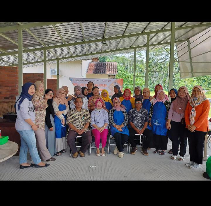 Bimtek pembuatan kue basah dan kering