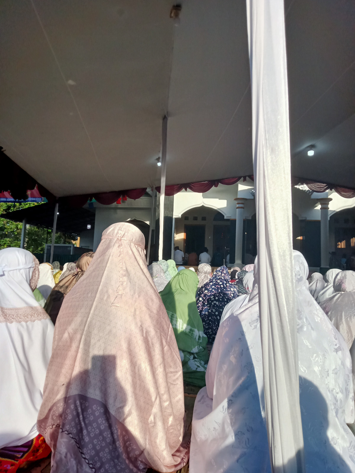 Sholat Ied fitri ngalian