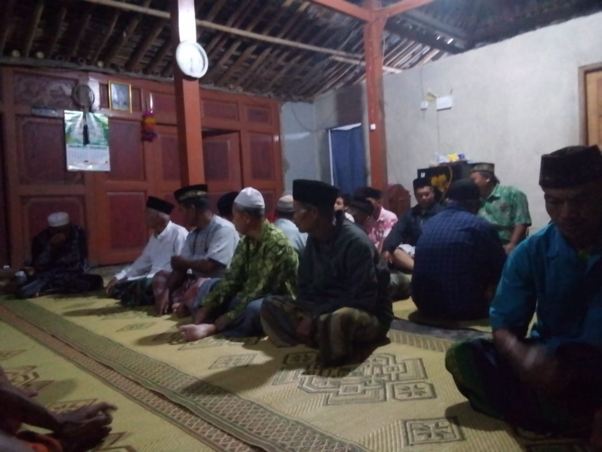 Tahlil malam ngalian