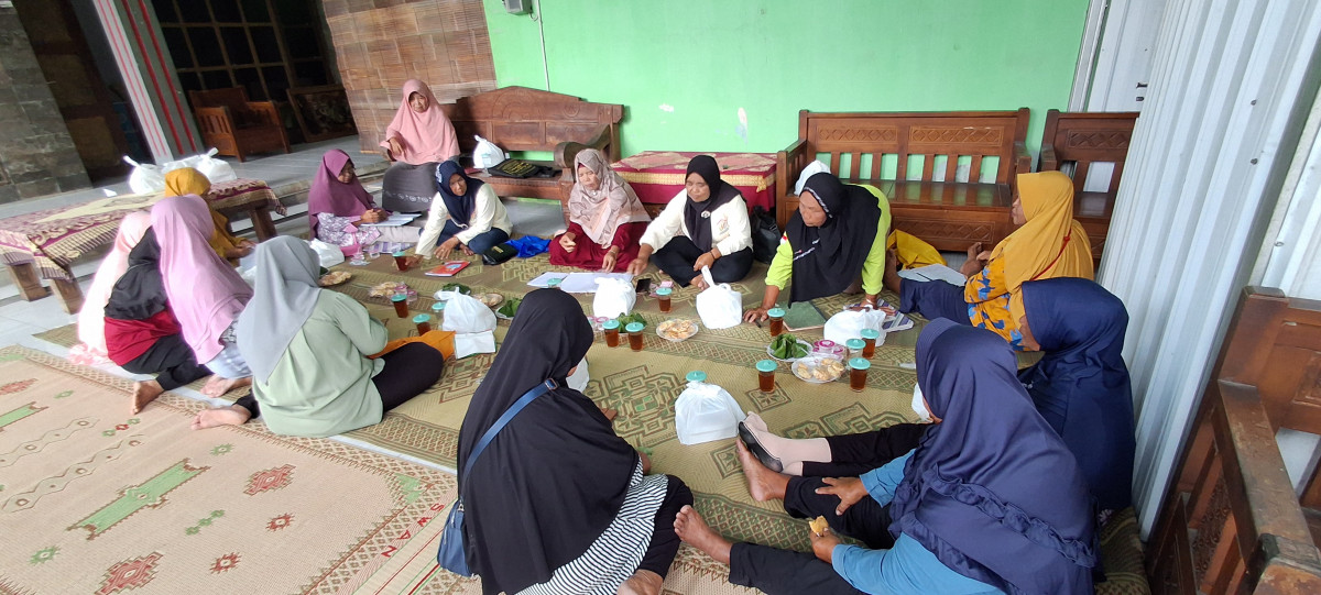 Pertemuan kader posyandu didusun kemasan