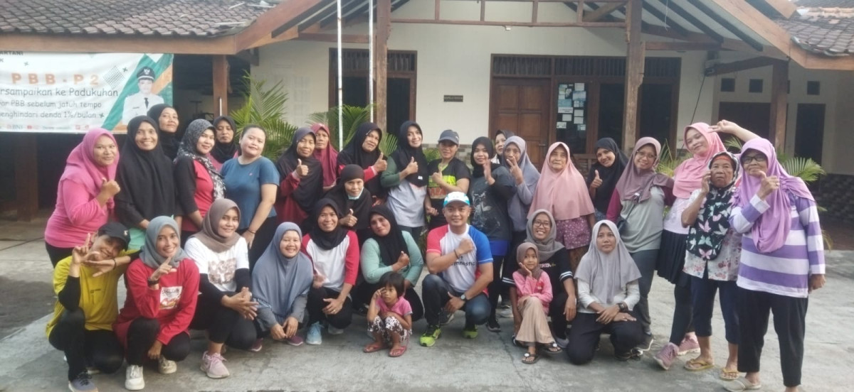 Senam sore bersama ibu ibu dan remaja padukuhan jetis
