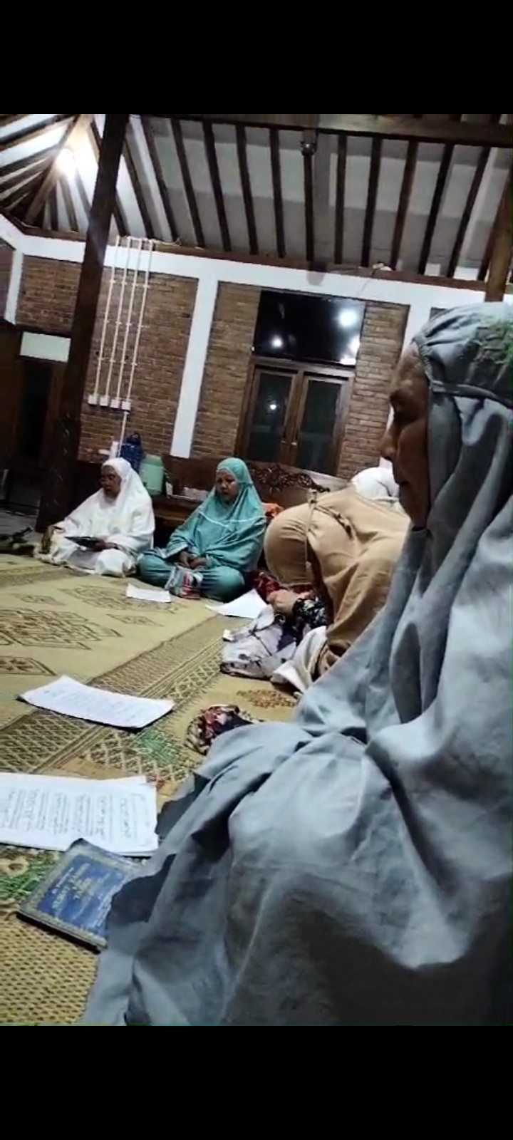 Yasinan dan arisan rutin rt 07 Pucangan