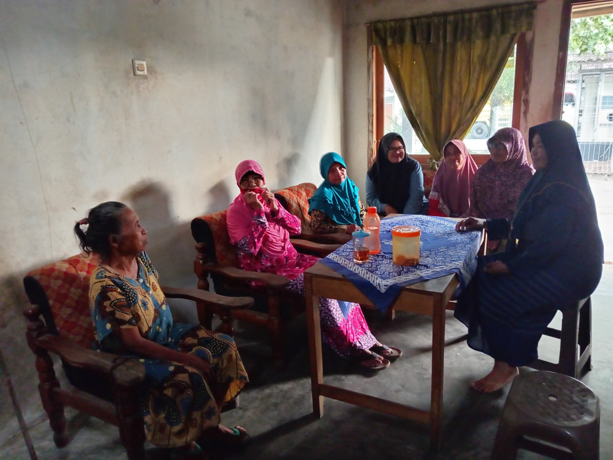 Menengok warga rt 07 mbah Tinem Pucangan