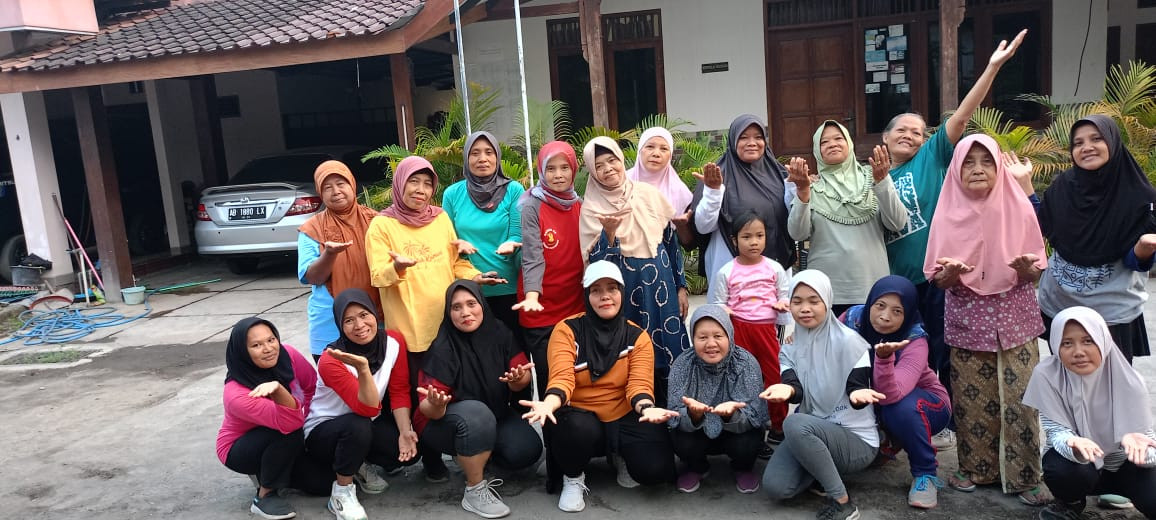 Senam sehat bersama ibu ibu padukuhan Jetis