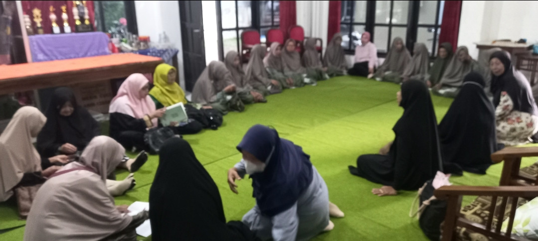Pertemuan Aisiyah Ranting Widodomartani di rumah Ibu Yqnti Dusun Kwadungan