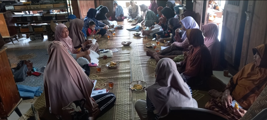 Pertemuan PKK Dusun Kwadungan