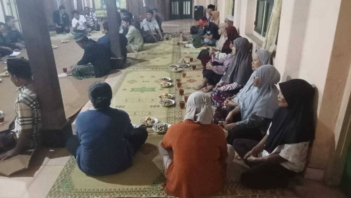 Sarasehan rutin warga rt 3 dusun jetis