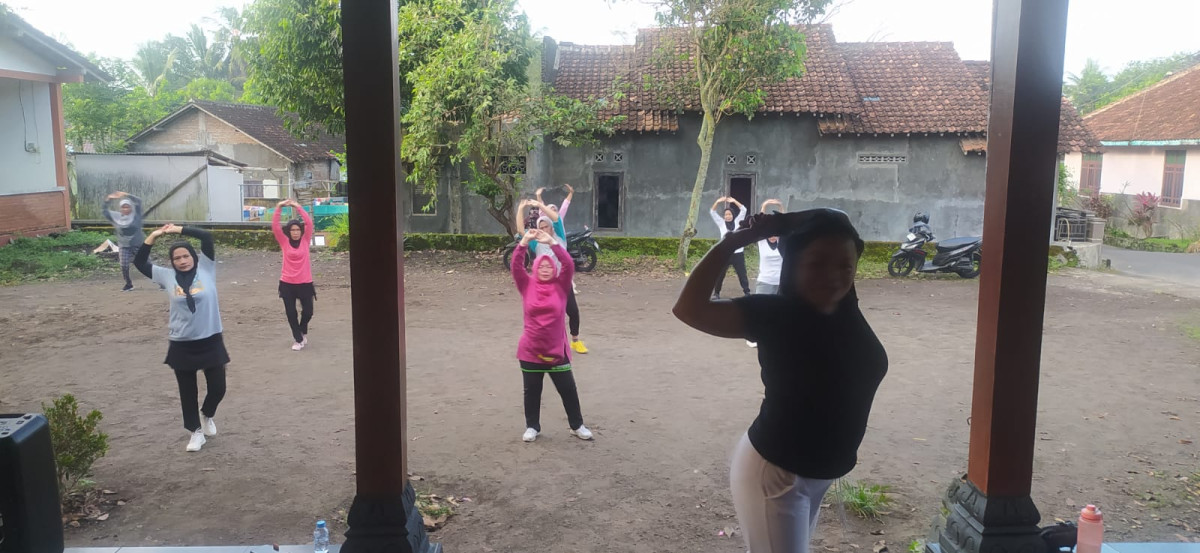 Senam pagi sesi 1 ( ngalian )