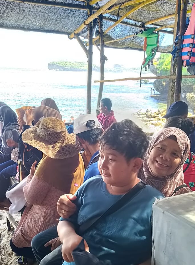 Rekreasi bersama BKM ( karang )