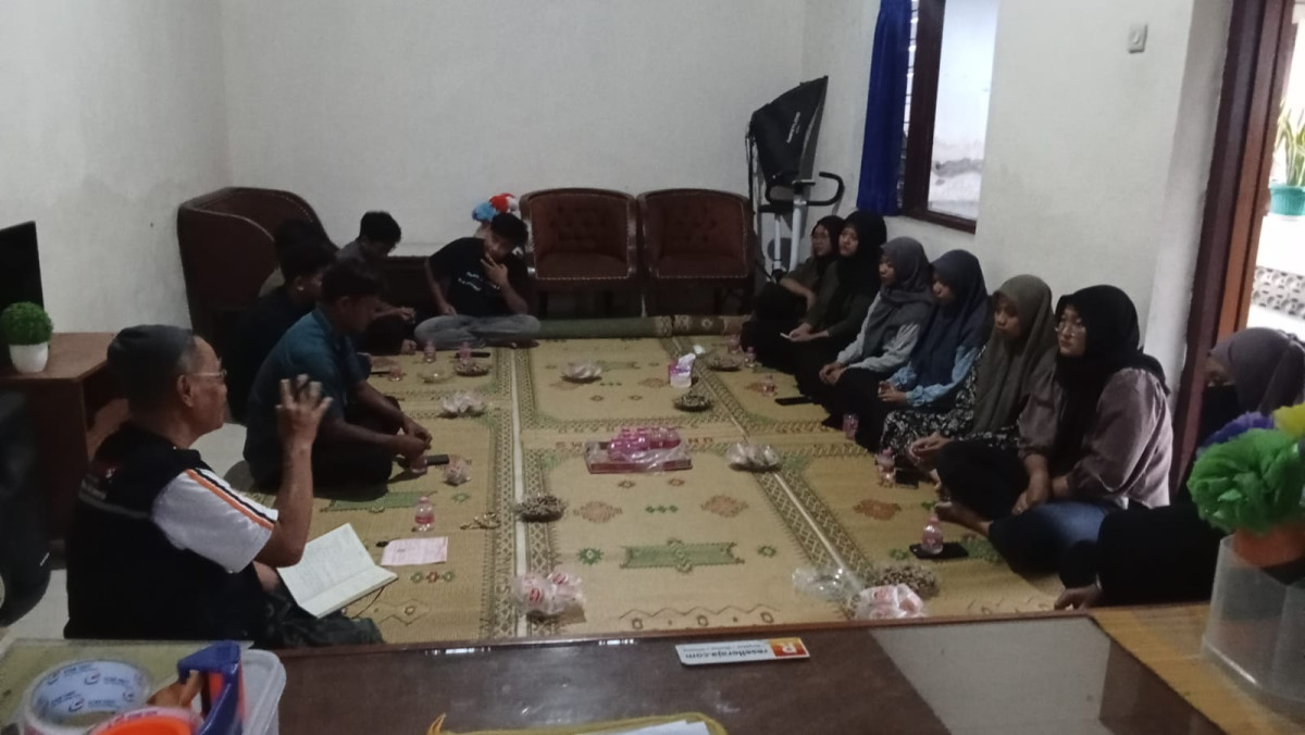 Pertemuan remaja rt 4 jetis