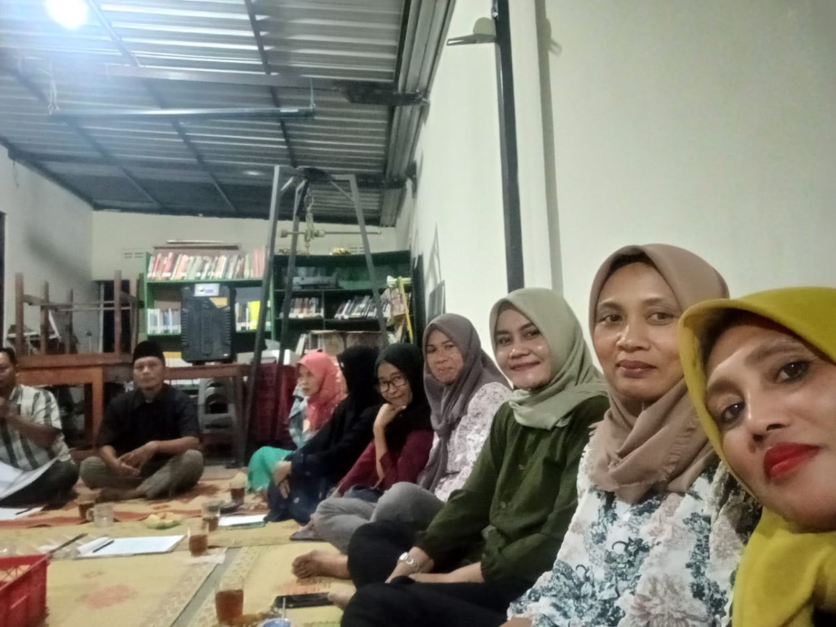 Pertemuan ibu kader kesehatan bersama tokoh masyarakat jetis