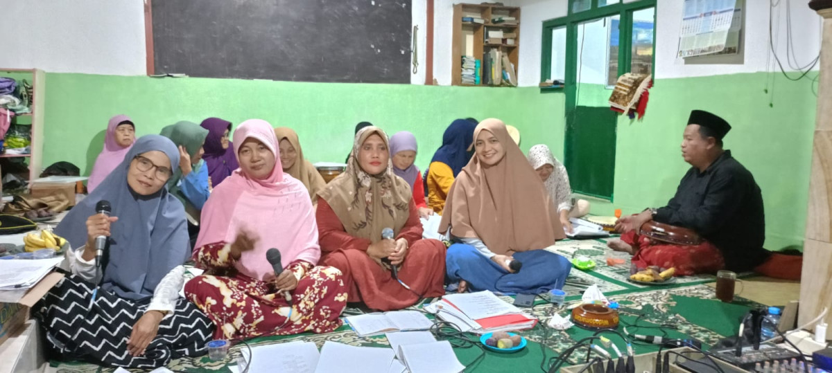 Latihan rutin hadroh  Al Hasanah jetis