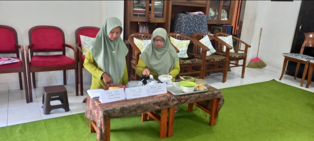 Praktek  MP ASI Kader Posyandu Kwadungan