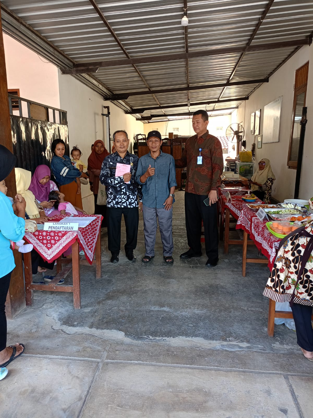 Kunjungan bapak panewu ngemplak ke posyandu balita Parikesit jetis