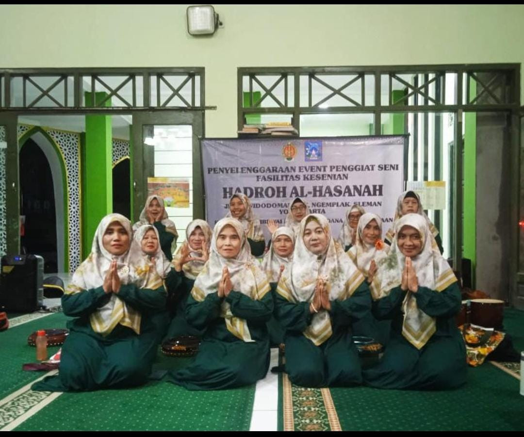 Pentas Hadroh Al Hasanah Jetis di pengajian rutin masjid Jetis