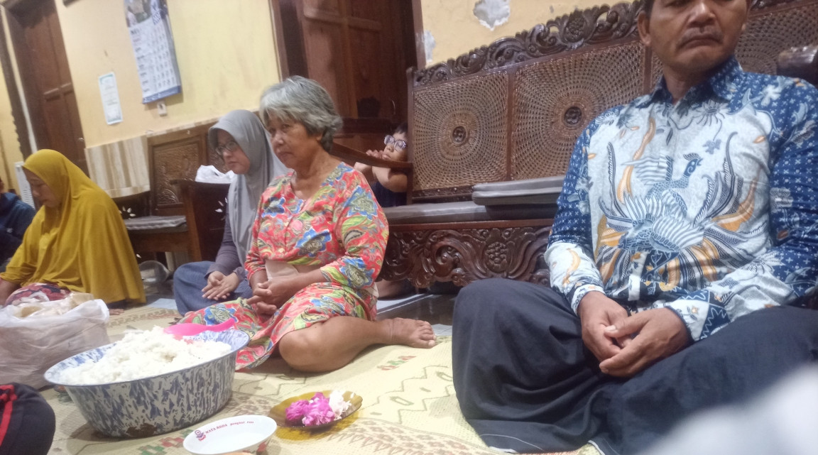 Tradisi brokohan di kalijeruk 1