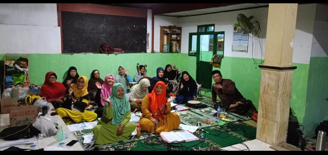 Latihan rutin hadroh Al Hasanah jetis