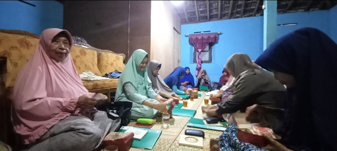 Yasinan rutin ibu-ibu dusun Kwadungan