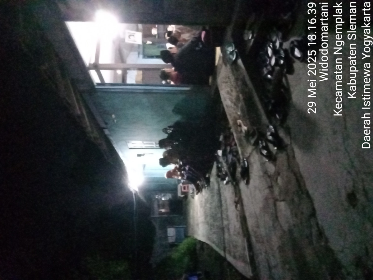 Doa bersama tasyakuran ( ngalian )