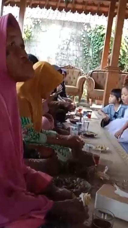 Arisan trah warga jetis