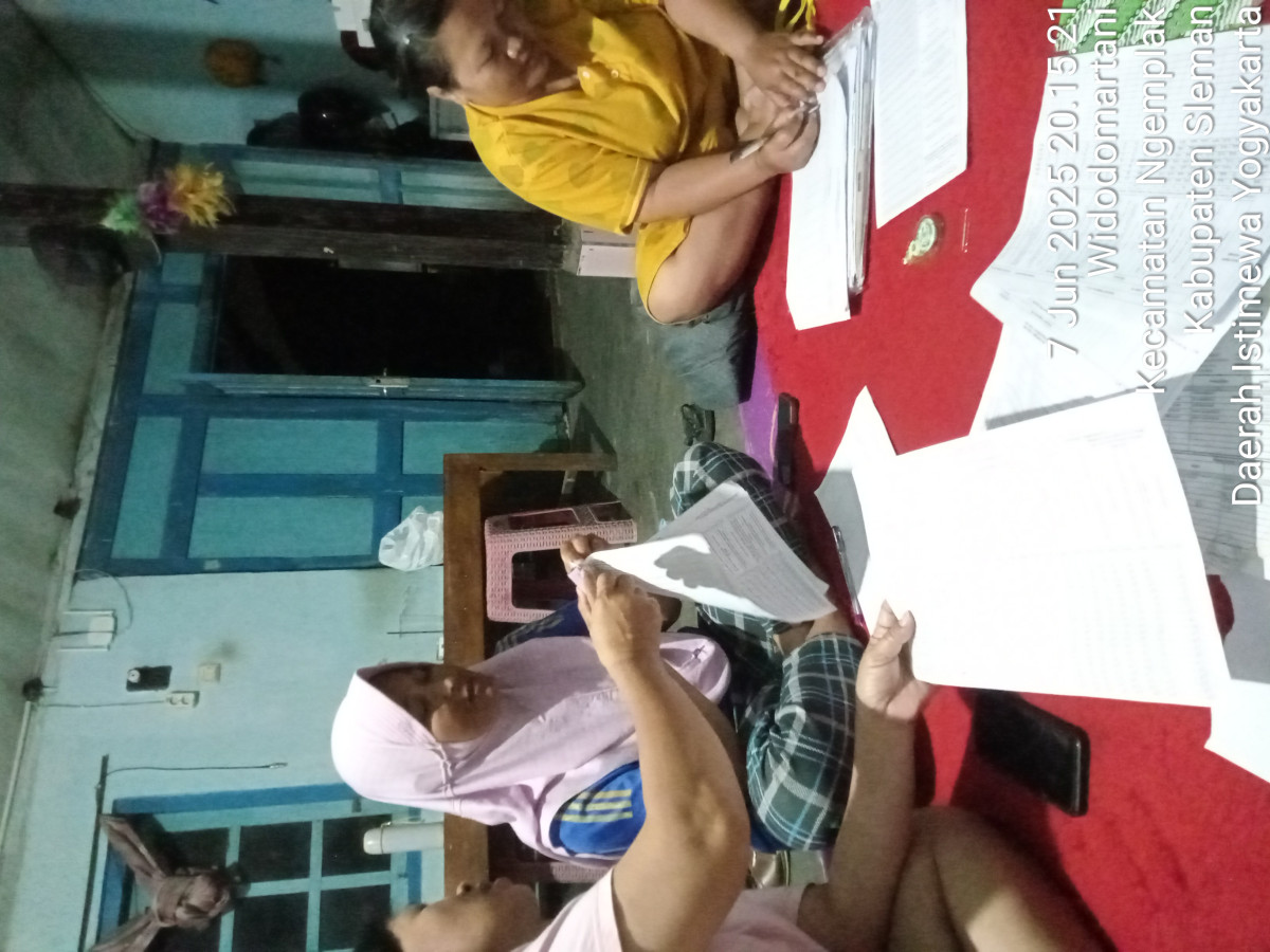 Kader posyandu ( ngalian )