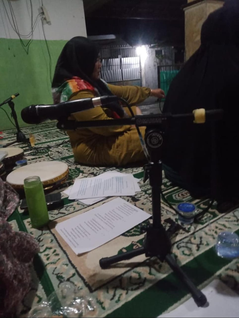 Latihan rutin hadroh Al Hasanah jetis