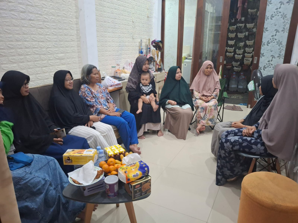 Jenguk orang sakit warga wahana praja