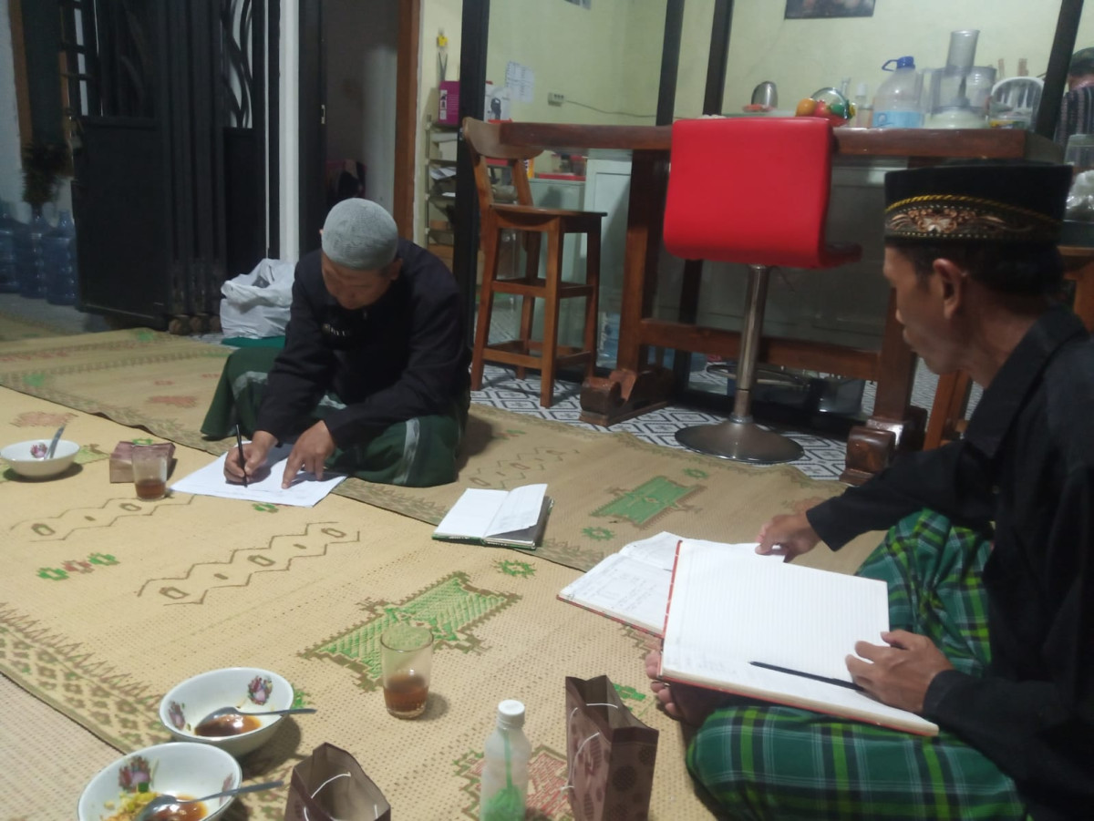 Pertemuan rutin LPM dan Jaga Warga Padukuhan Pondok I