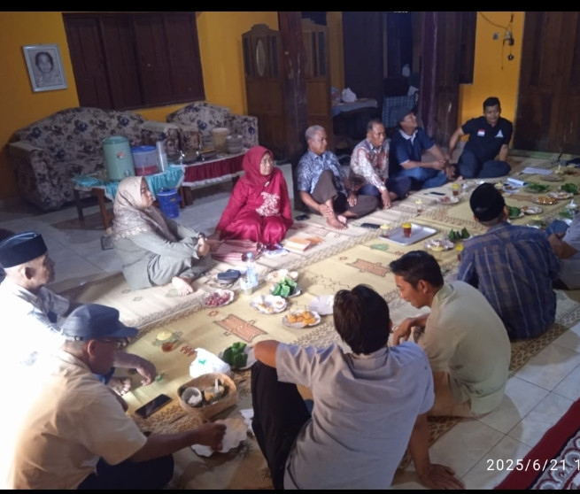 Pertemuan dukuh ( ngalian )