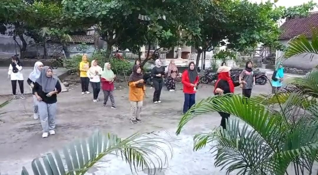 Senam bersama ibu ibu jetis