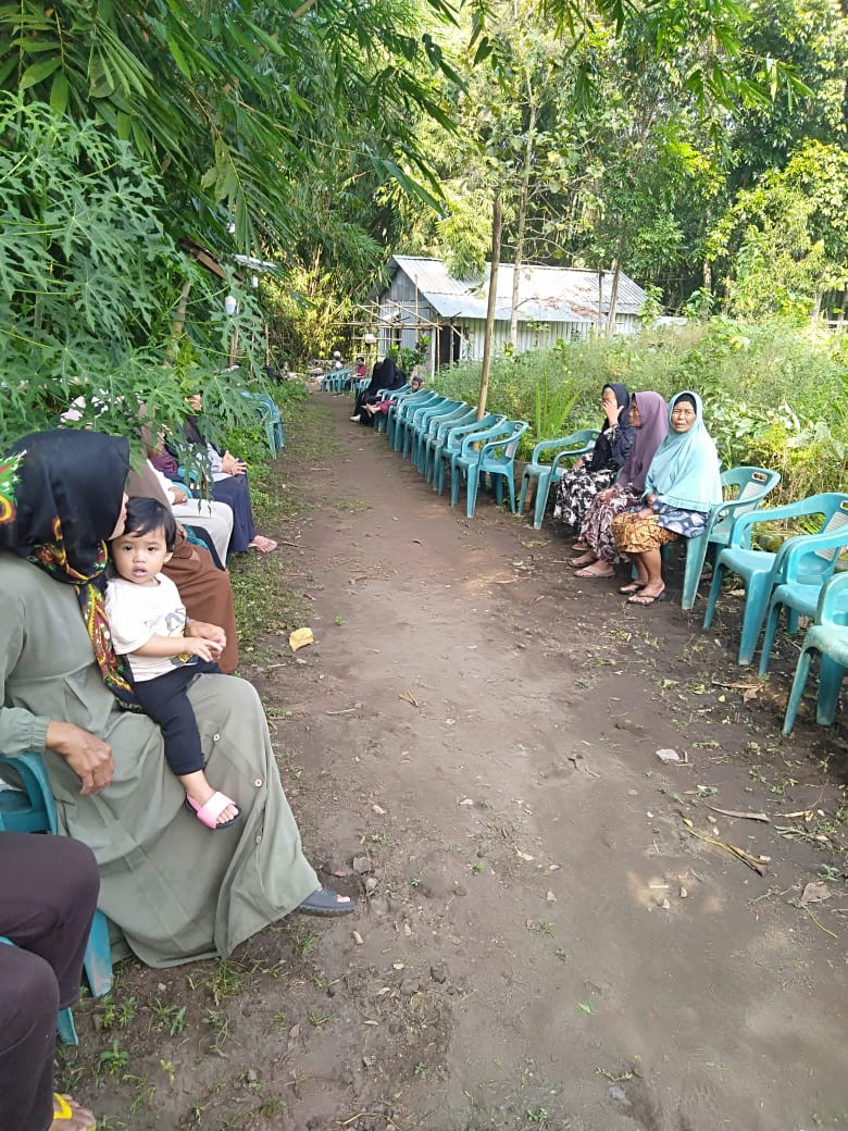 Takziah di rumah bpk Bambang sidi Pramono ( Karanganyar)