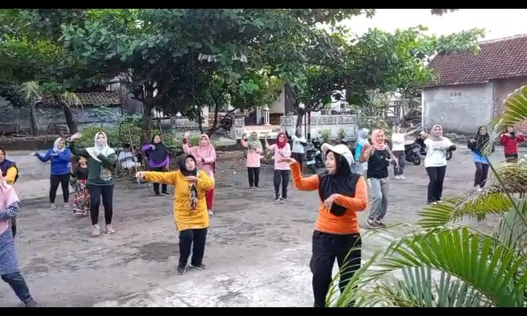 Senam bersama ibu ibu jetis